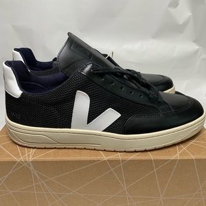 New VEJA Men's V-12 Mesh & Leather Sneakers 11.5